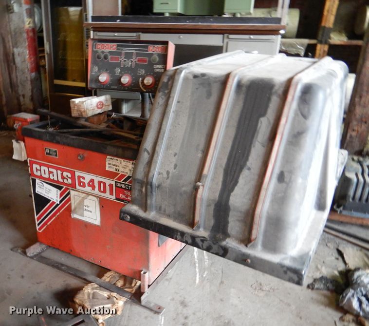 image for item DL8169 Coats 6401  tire balance