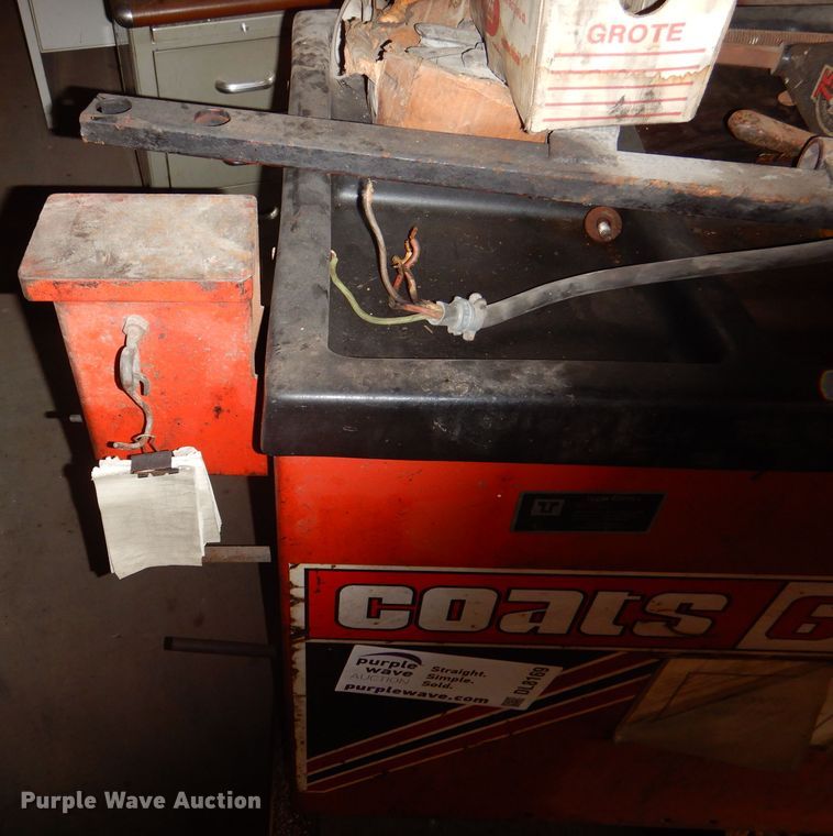 image for item DL8169 Coats 6401  tire balance