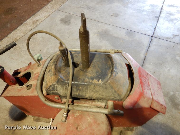 image for item DL8174 Coats center post tire machine