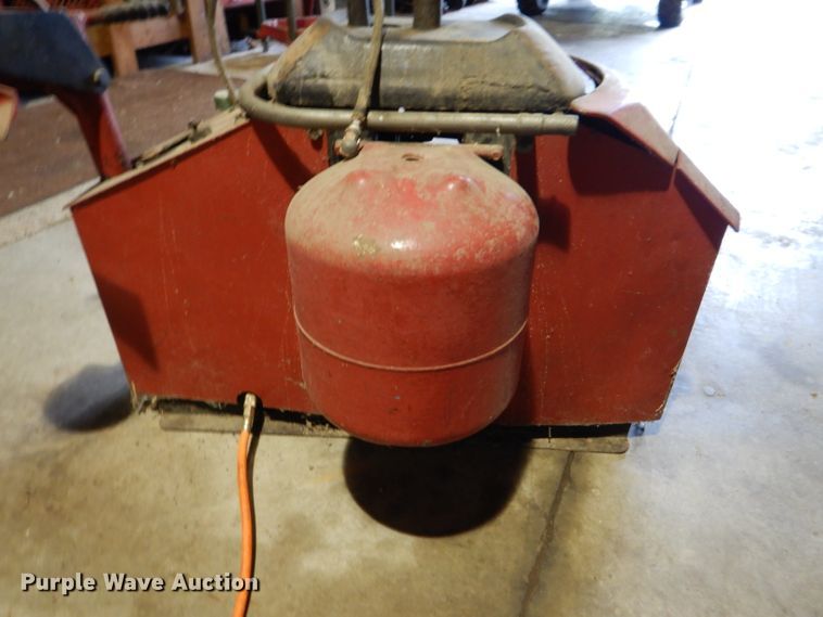 image for item DL8174 Coats center post tire machine