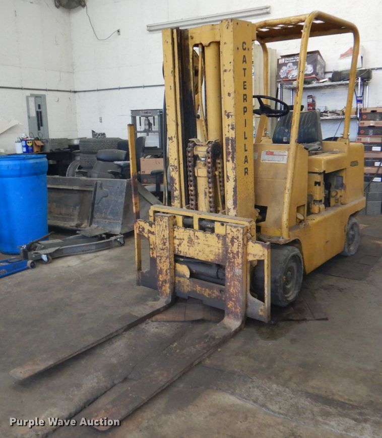 image for item DM3800 Caterpillar T60B  forklift
