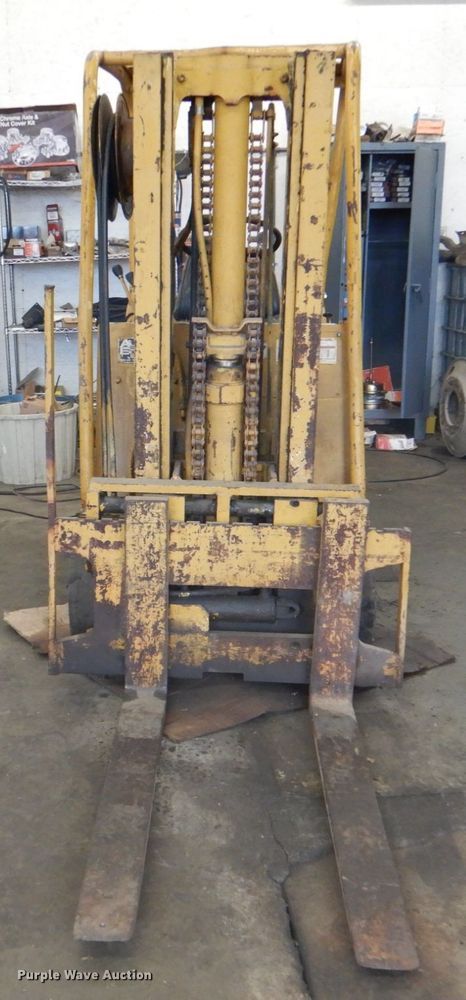 image for item DM3800 Caterpillar T60B  forklift
