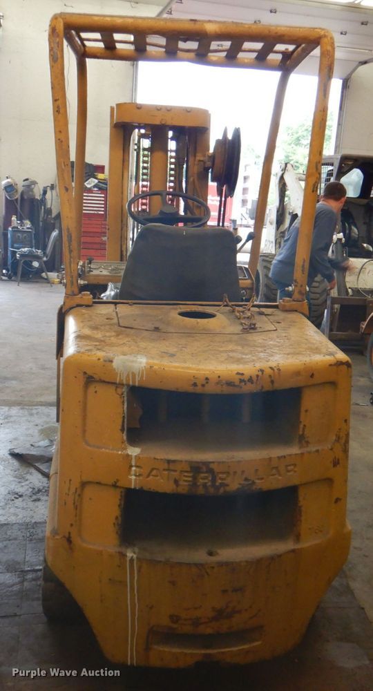 image for item DM3800 Caterpillar T60B  forklift