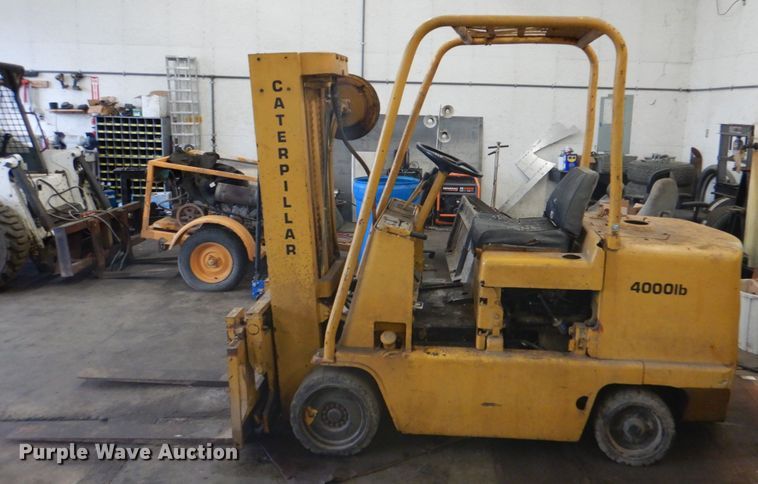 image for item DM3800 Caterpillar T60B  forklift