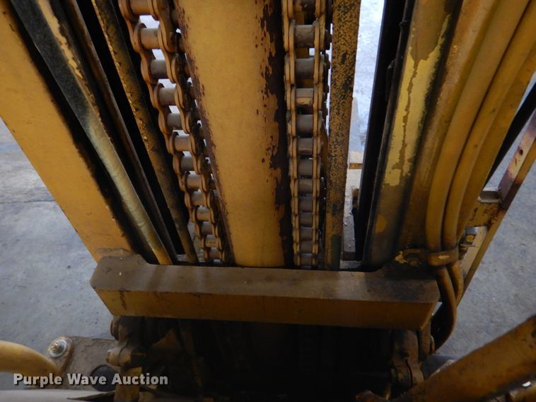 image for item DM3800 Caterpillar T60B  forklift