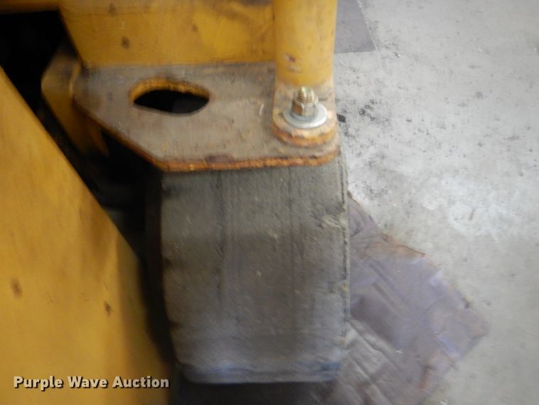 image for item DM3800 Caterpillar T60B  forklift