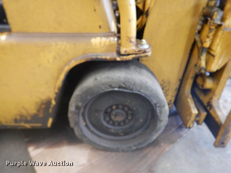 image for item DM3800 Caterpillar T60B  forklift