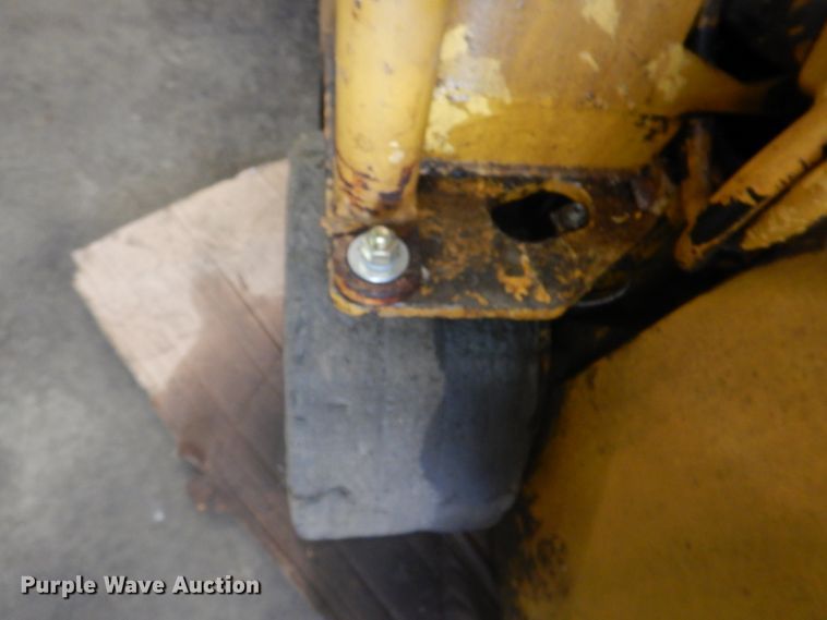image for item DM3800 Caterpillar T60B  forklift