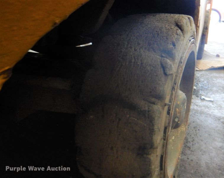 image for item DM3800 Caterpillar T60B  forklift