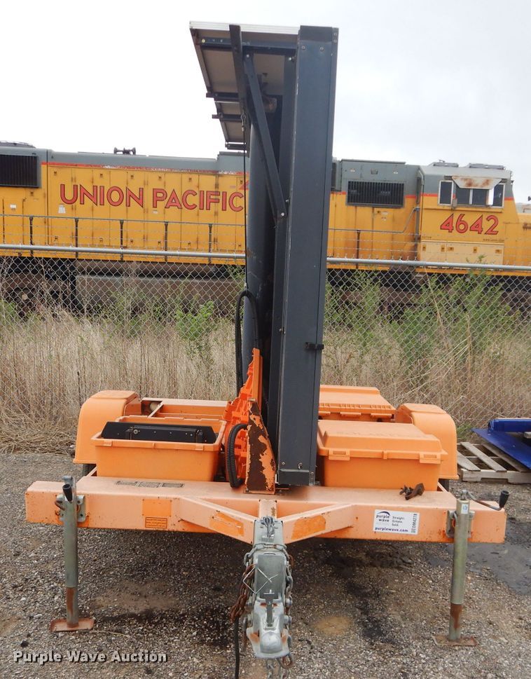 image for item DM4278 Solar Tech MB-24-318  message board trailer