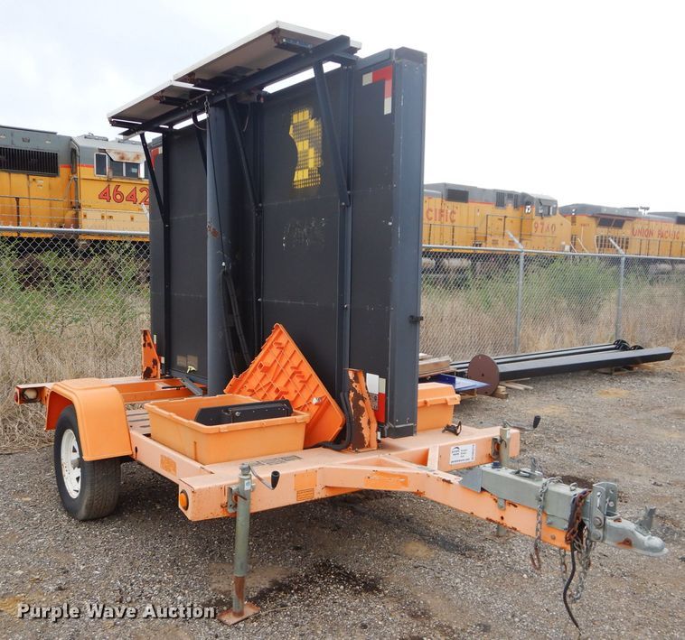 image for item DM4278 Solar Tech MB-24-318  message board trailer