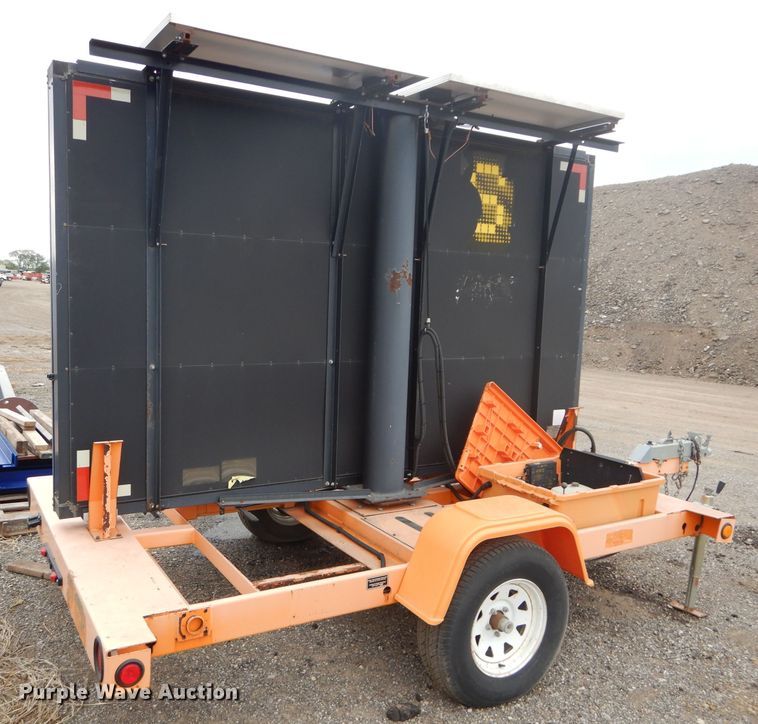 image for item DM4278 Solar Tech MB-24-318  message board trailer
