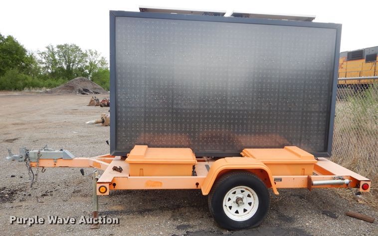 image for item DM4278 Solar Tech MB-24-318  message board trailer
