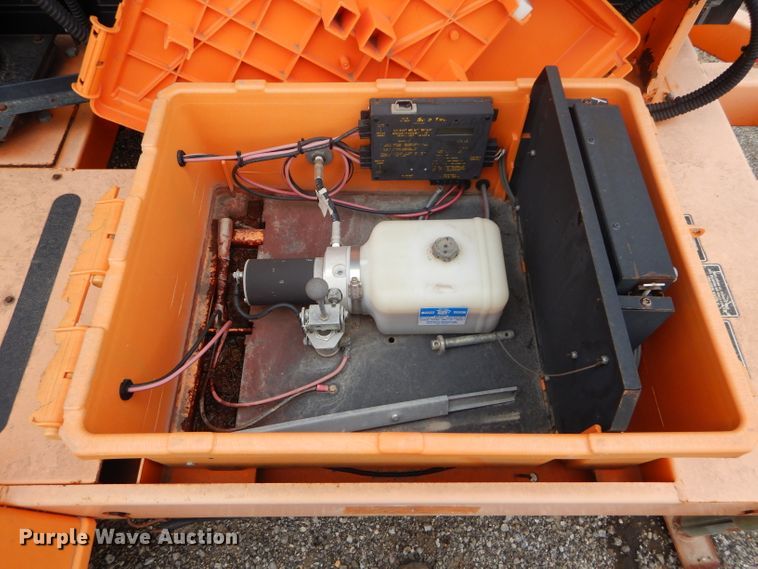 image for item DM4278 Solar Tech MB-24-318  message board trailer