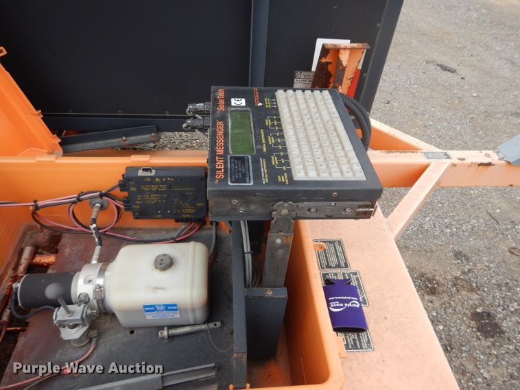 image for item DM4278 Solar Tech MB-24-318  message board trailer