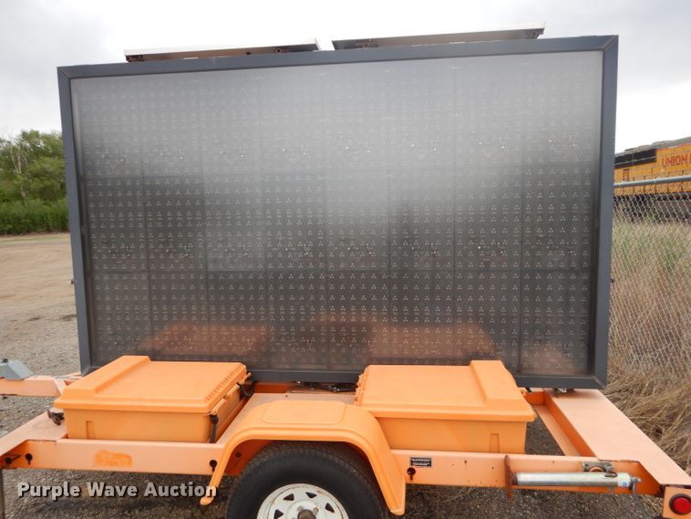 image for item DM4278 Solar Tech MB-24-318  message board trailer