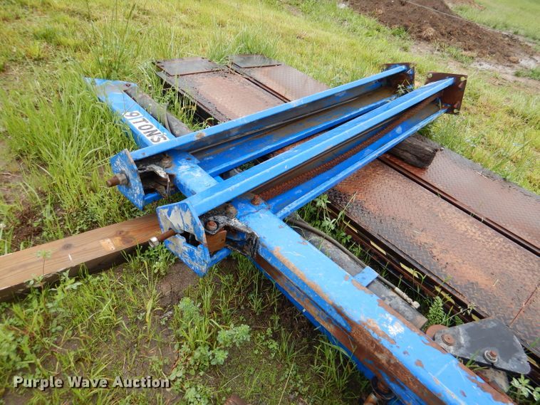 image for item DM4299 Four post automotive lift