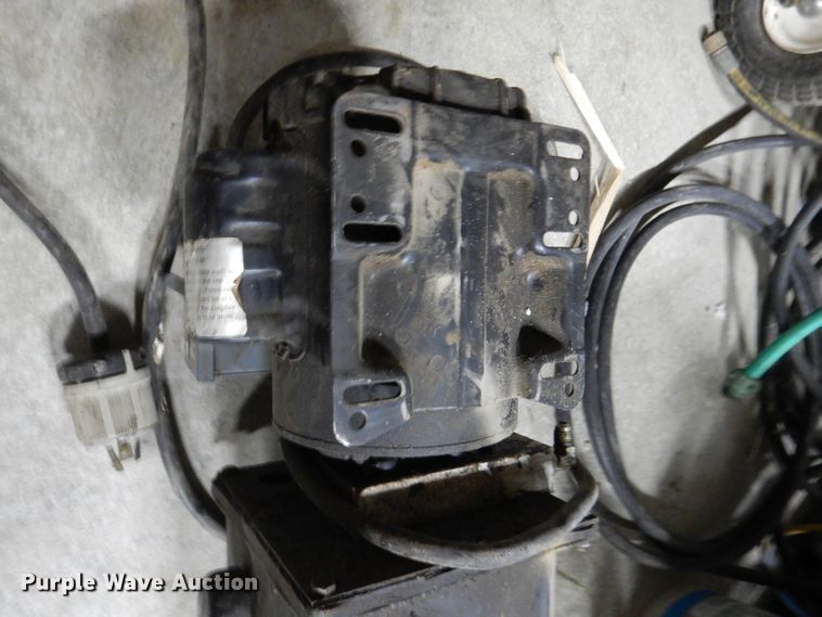 image for item DM4299 Four post automotive lift