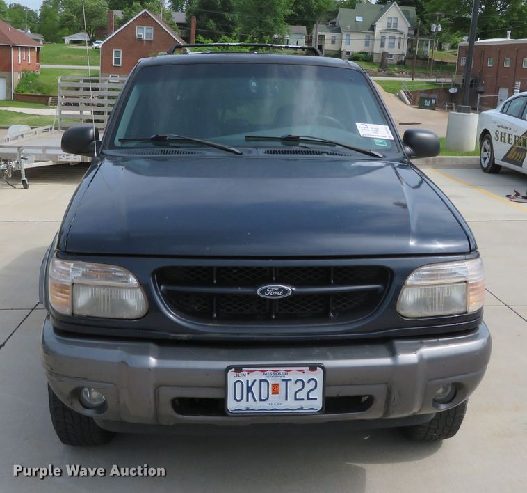 image for item DN5887 2000 Ford Explorer XLT  SUV