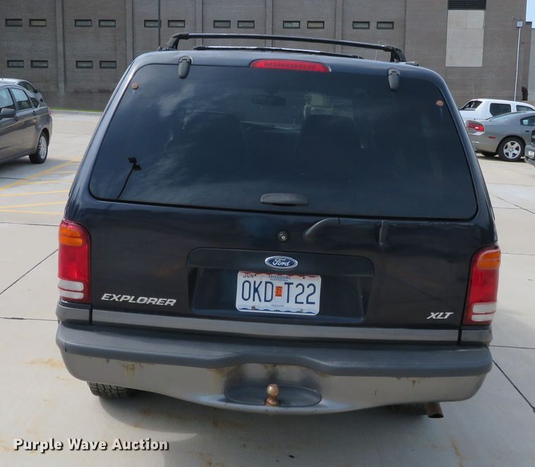 image for item DN5887 2000 Ford Explorer XLT  SUV