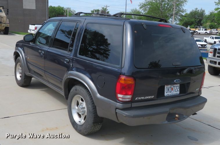 image for item DN5887 2000 Ford Explorer XLT  SUV