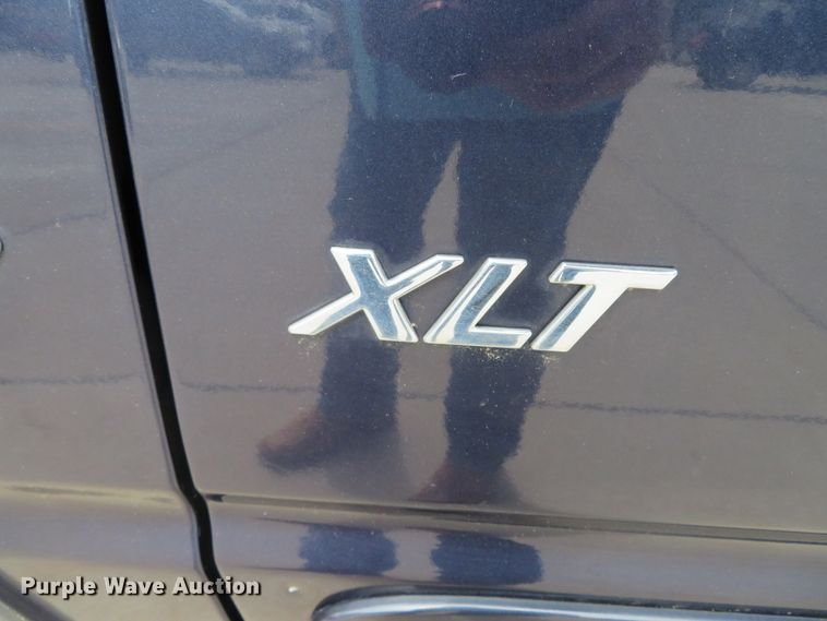 image for item DN5887 2000 Ford Explorer XLT  SUV