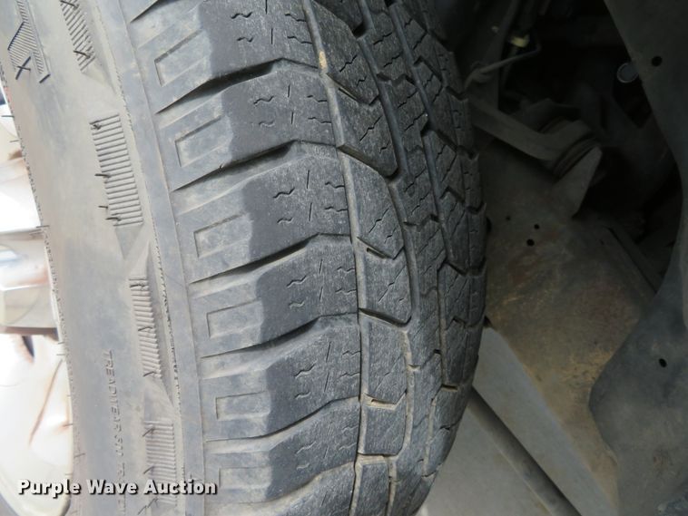 image for item DN5887 2000 Ford Explorer XLT  SUV