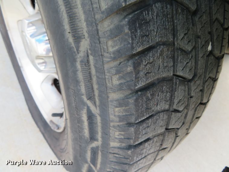 image for item DN5887 2000 Ford Explorer XLT  SUV