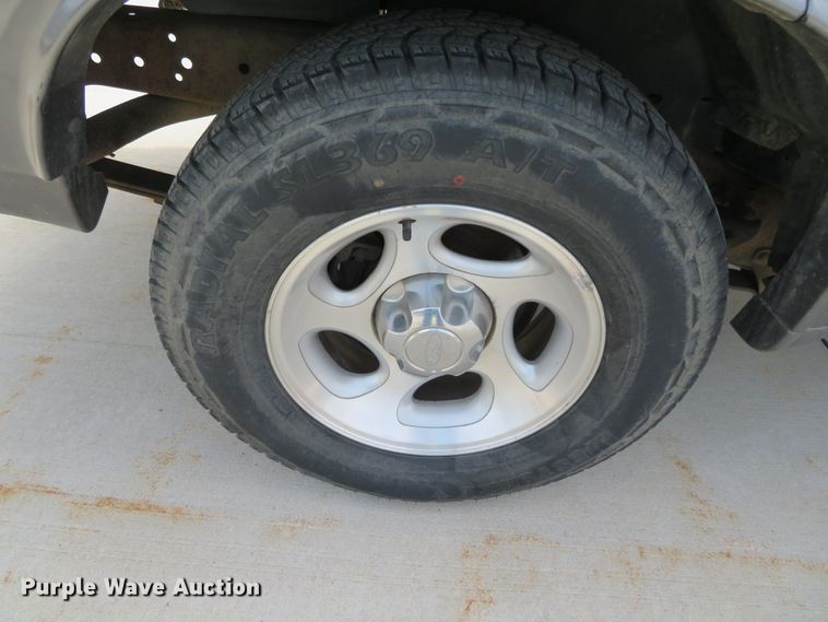 image for item DN5887 2000 Ford Explorer XLT  SUV