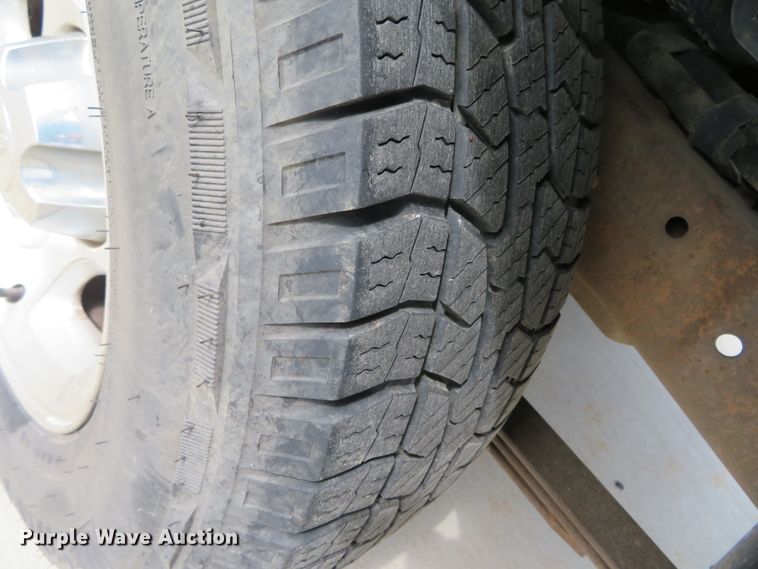 image for item DN5887 2000 Ford Explorer XLT  SUV