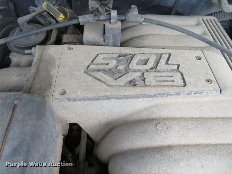 image for item DN5887 2000 Ford Explorer XLT  SUV