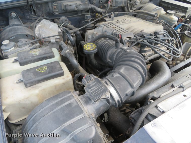 image for item DN5887 2000 Ford Explorer XLT  SUV