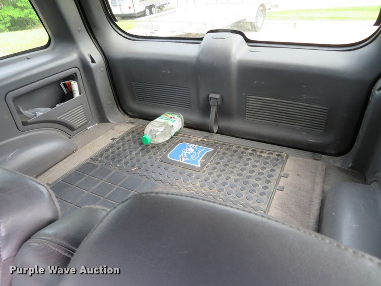 image for item DN5887 2000 Ford Explorer XLT  SUV