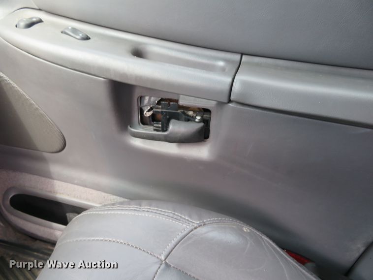 image for item DN5887 2000 Ford Explorer XLT  SUV