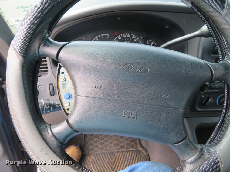 image for item DN5887 2000 Ford Explorer XLT  SUV