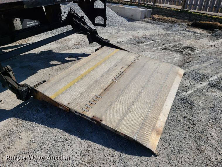 image for item DN6190 2007 Chevrolet T7500  box truck