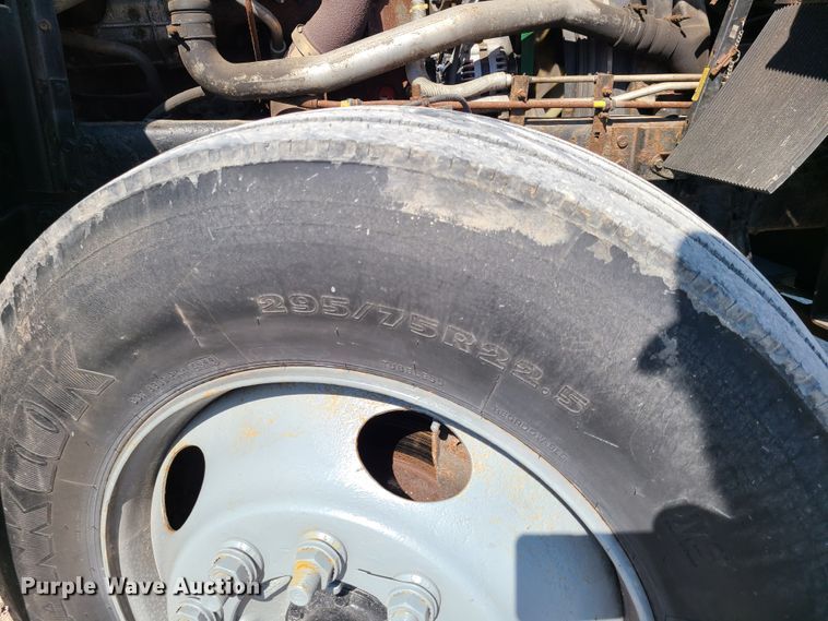 image for item DN6190 2007 Chevrolet T7500  box truck