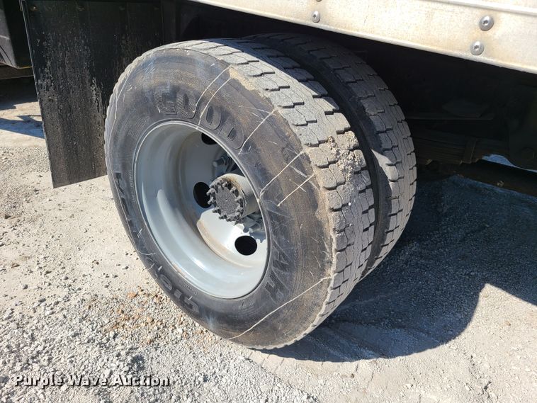 image for item DN6190 2007 Chevrolet T7500  box truck