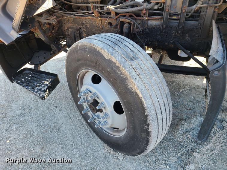 image for item DN6190 2007 Chevrolet T7500  box truck