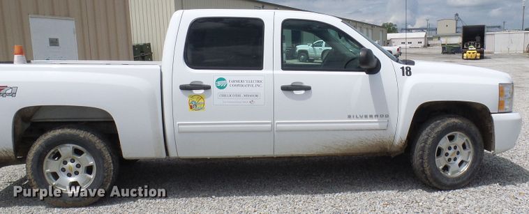 image for item DN6764 2011 Chevrolet Silverado 1500  Crew Cab pickup truck