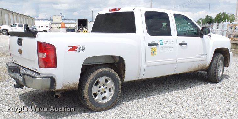 image for item DN6764 2011 Chevrolet Silverado 1500  Crew Cab pickup truck
