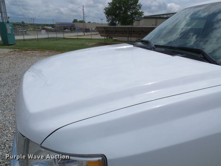 image for item DN6764 2011 Chevrolet Silverado 1500  Crew Cab pickup truck