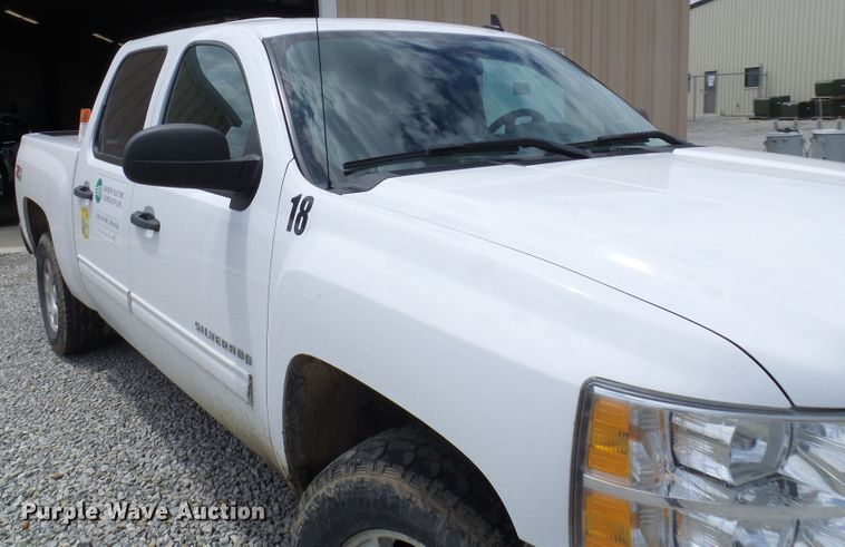 image for item DN6764 2011 Chevrolet Silverado 1500  Crew Cab pickup truck