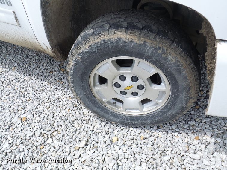 image for item DN6764 2011 Chevrolet Silverado 1500  Crew Cab pickup truck