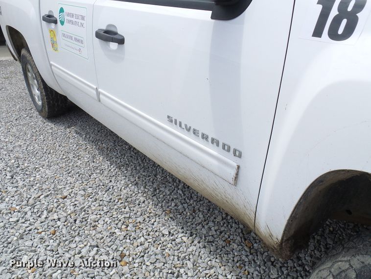 image for item DN6764 2011 Chevrolet Silverado 1500  Crew Cab pickup truck