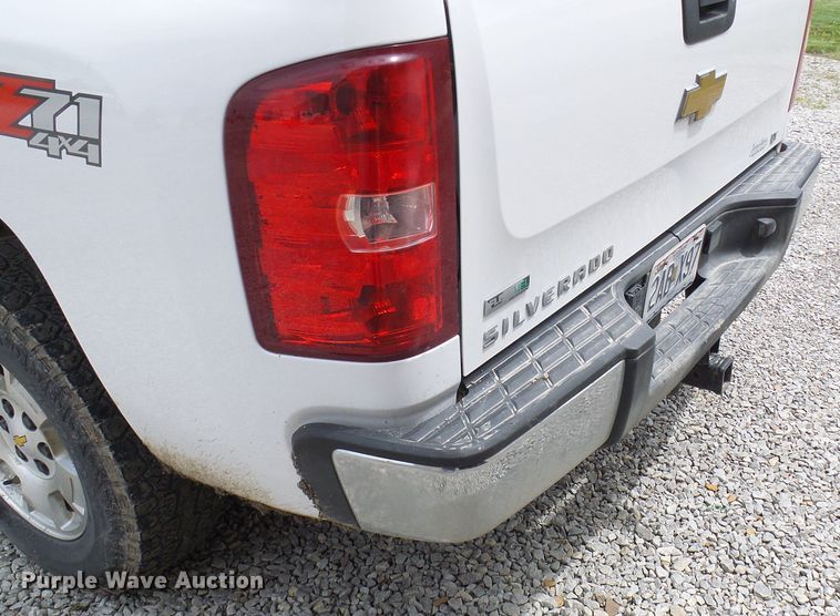 image for item DN6764 2011 Chevrolet Silverado 1500  Crew Cab pickup truck