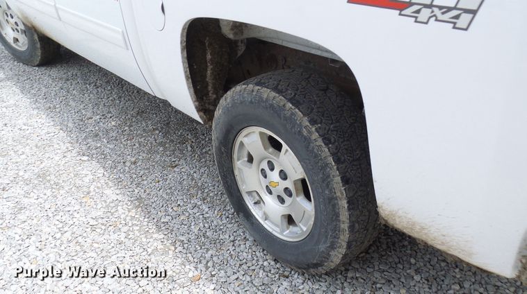 image for item DN6764 2011 Chevrolet Silverado 1500  Crew Cab pickup truck