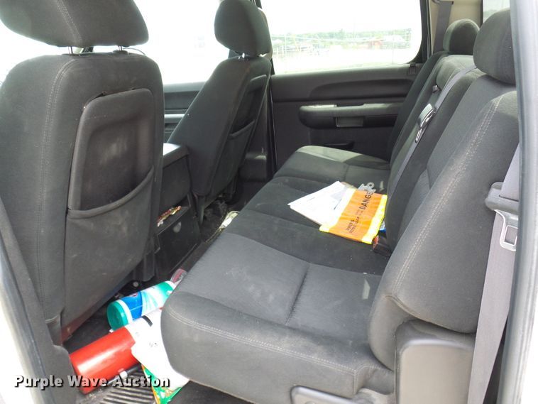 image for item DN6764 2011 Chevrolet Silverado 1500  Crew Cab pickup truck