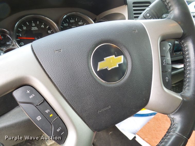 image for item DN6764 2011 Chevrolet Silverado 1500  Crew Cab pickup truck