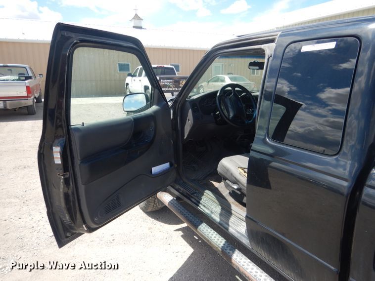 image for item FI9038 2001 Ford Ranger XLT  SuperCab pickup truck